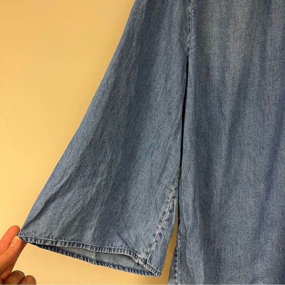 Chicos chambray top with bell sleeve. Size 16/18 - Picture 4 of 11